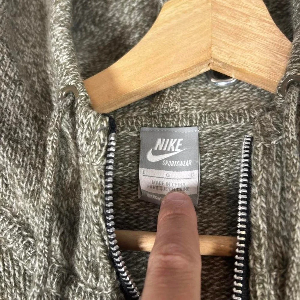 Vintage 2000s Nike brown and black knit wool skater zip up hoodie Size L